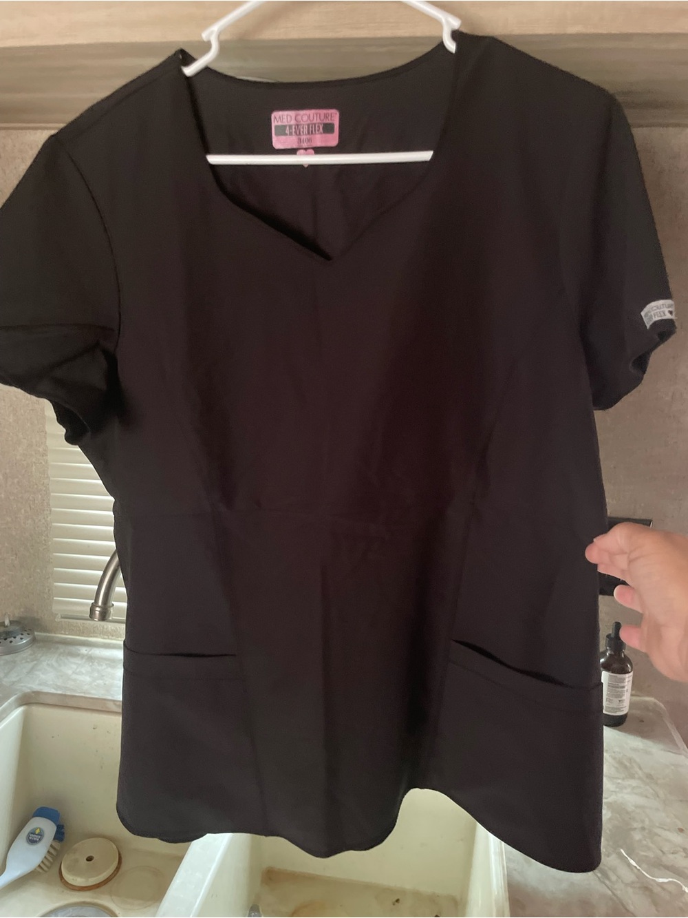 Med Couture Black V-Neck Short Sleeve Scrub Top